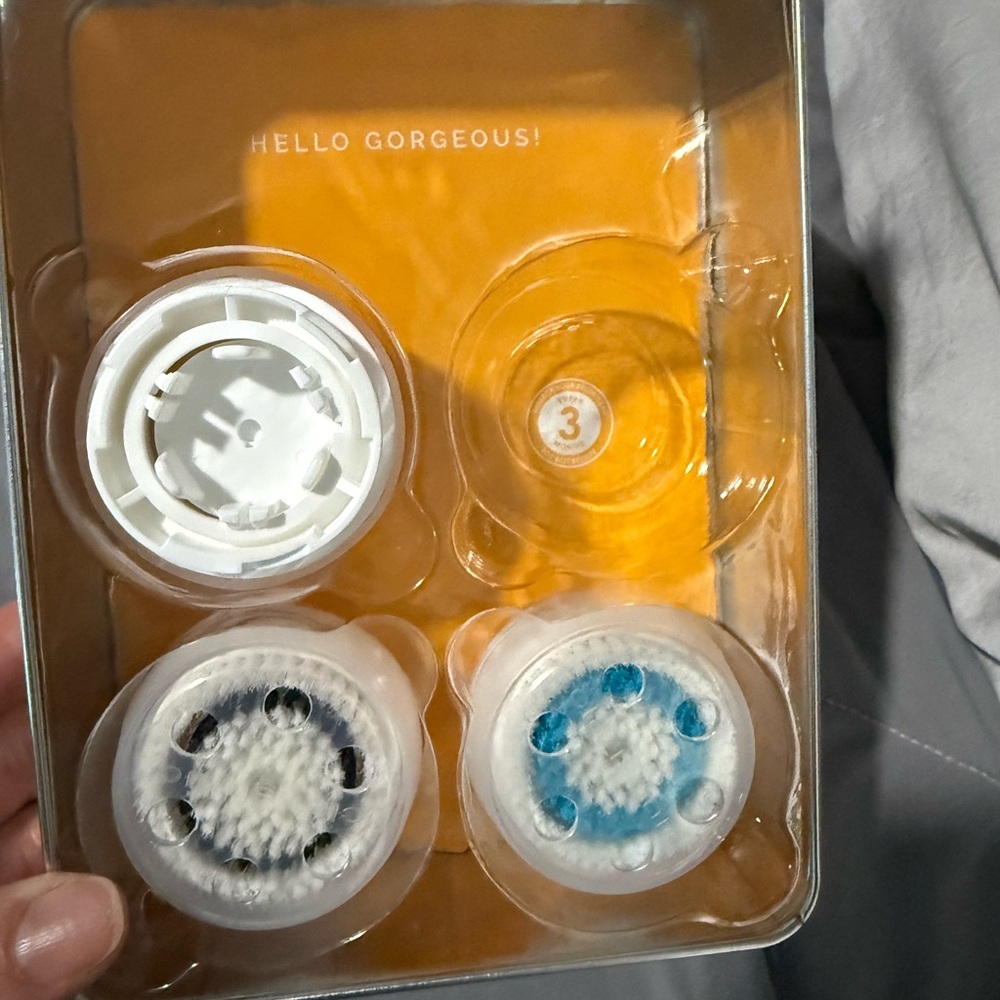 Clarisonic White and Blue Brush Heads Set - Picture 3 of 7